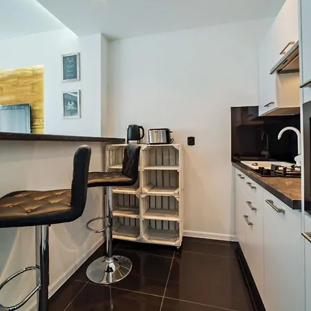 Apartment Wonder Z Balkonami, Spokojna Okolica, Miejsce Na Grilla, Parking, Blisko Szlakow